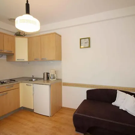 Apartment In Porec/istrien 9899 *